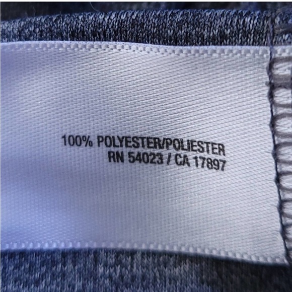 Old Navy Active Semi-Fitted Tank Top, Small, Gray with
Neon Trim - Picture 4 of 6